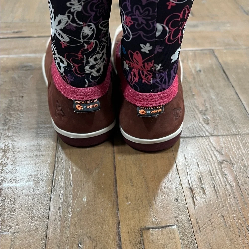 Plae Thandi floral scribble suede waterproof winter boots girls size 9.5